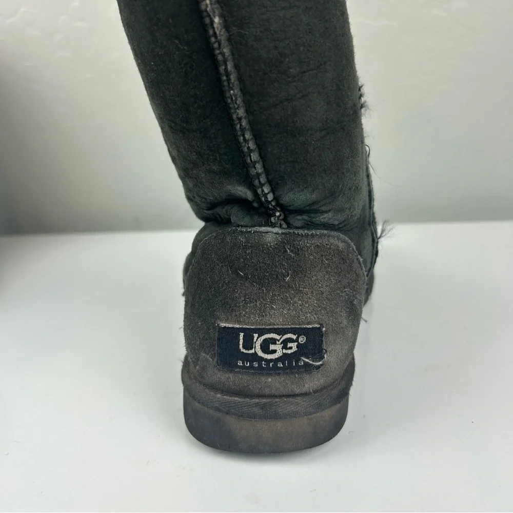 UGG Australia black suede classic short 5825 pull on winter boot size 5